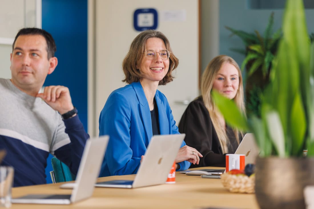 Impression desk Onder